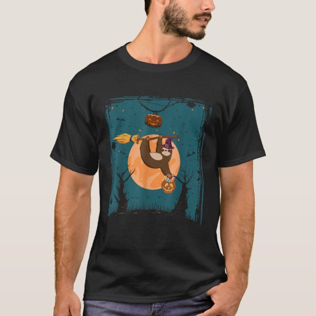 Funny Sloth på Witches Broom Halloween pumpkin T S Shirt (Framsida)