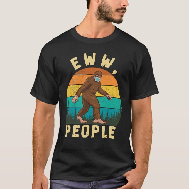 Funny Social Avstånd Eww People Lilla Bigfoot T Shirt (Framsida)