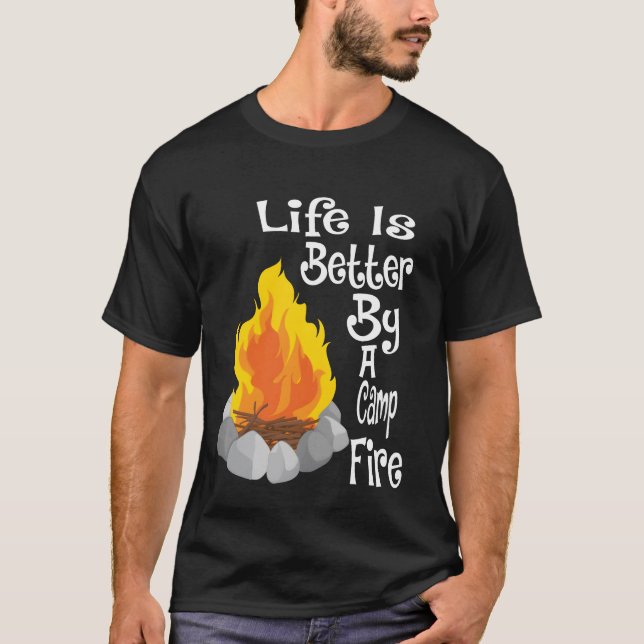 Funny squad life is better by a camp fire retro t shirt (Framsida)