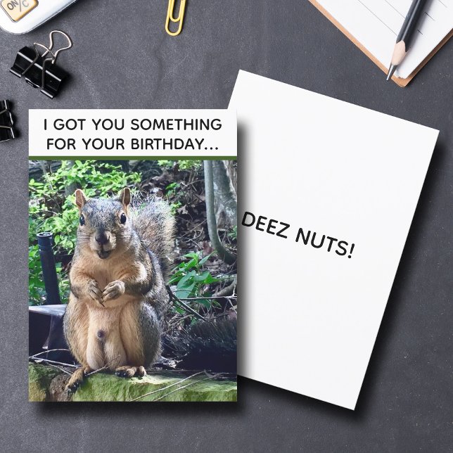Funny Squirrel Deez Nöt Vuxen humor Birthday Kort (Skapare uppladdad)