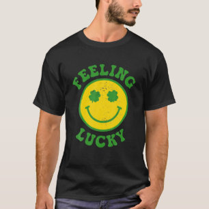Funny St Patrick Day Feeling Lucky Smile Ansikte M T Shirt