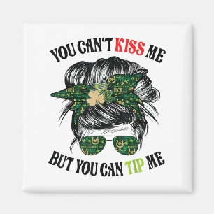 Funny St patricks day Waitress Bartender Servitör Magnet