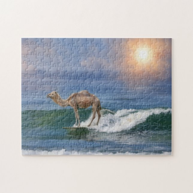 Funny Surfing Camel on Ocean Wave Fun Puzzle Pussel (Horisontell)