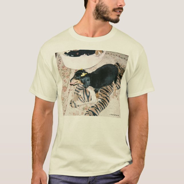 FUNNY T-SHIRTS - PETS - HUNDAR - CUTE TINY HUNDAR (Framsida)