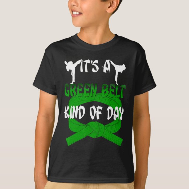 Funny Taekwondo Shirt Karate its a Grönt Bälte Kin T (Framsida)