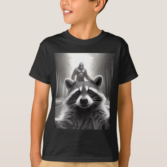 Funny Tee Ed Raccoon Selfie Bigfoot Gift Mens Wome (Framsida)