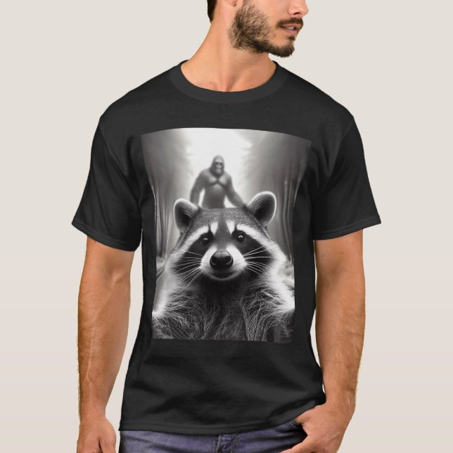 Funny Tee Ed Raccoon Selfie Bigfoot Gift Mens Wome (Framsida)