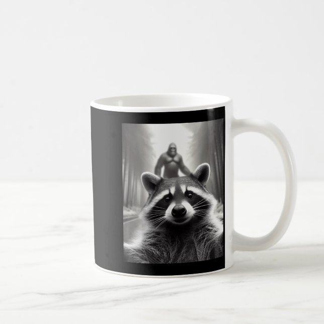 Funny Tee Ed Raccoon Selfie Bigfoot Gift Mens Wome Kaffemugg (Höger)