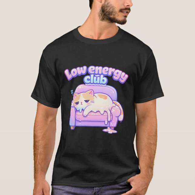 Funny Tired Cute Cat Melting on Chair T-Shirt Desi (Framsida)