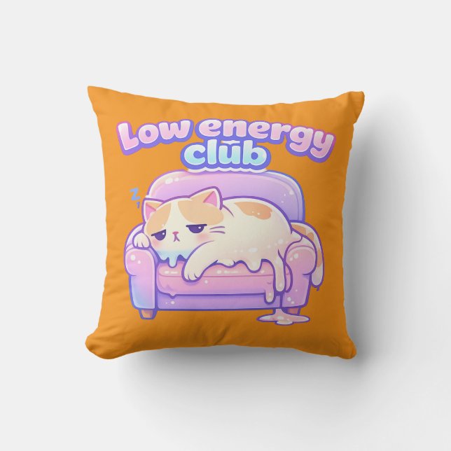 Funny Tired Cute Cat Melting on Chair Throw Pillow Kudde (Framsida)