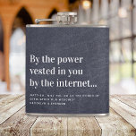 Funny tjänsteman Frieri Marry Us Fickplunta<br><div class="desc">Be din tjänsteman att gifta sig med dig med detta moderna typografiskt frieri kort som säger: Med den makt som Internet ger dig,  kommer du att vara vår tjänsteman?</div>