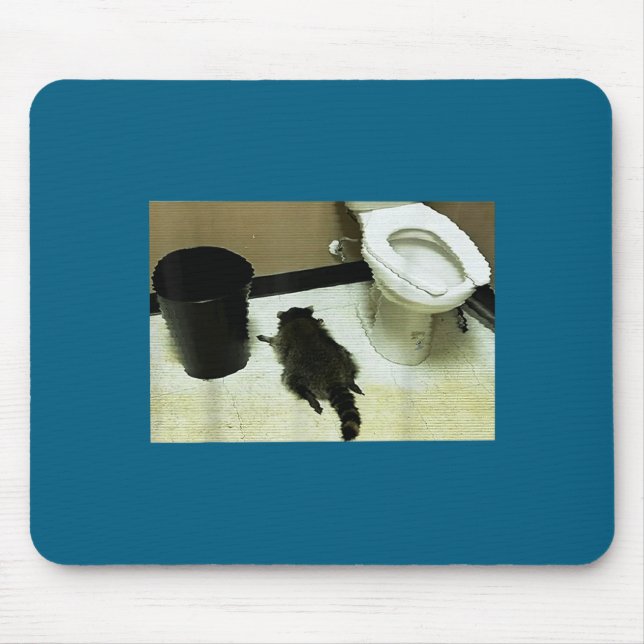 Funny Trashed Panda Drunk Racoon  Musmatta (Framsidan)