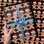 Funny Trump Ansikte Anpassningsbar Ansikte Photo G Presentpapper<br><div class="desc">Lustigt Trump Ansikte Anpassningsbar Ansikte Photo Gingertea Julafton , Byt ut ansikte i detta Gingerbröd med ditt favoritfoto (se till att du har skörd så mycket till ansikte som möjligt och använda en app för att ta bort bakgrunden) och anpassa den här roliga Helgdag för julklappning Papper med din unge,...</div>