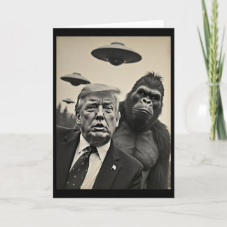 Funny Trump Bigfoot Selfie With Ufos Weird Alien Kort