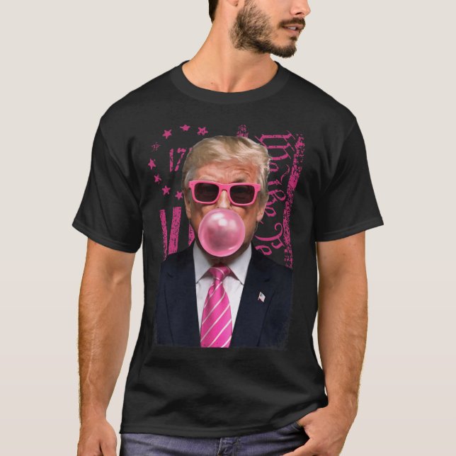 Funny Trump Bubble Gum Rosa USA flagga T Shirt (Framsida)