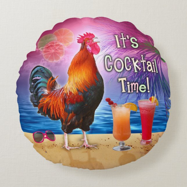 Funny Tupp Chicken som dricker Tropical Beach Sea Rund Kudde (Framsidan)