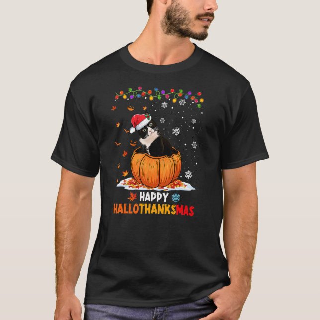 Funny Tuxedo Cat On Pumpkin Happy Hallothanksmas T Shirt (Framsida)