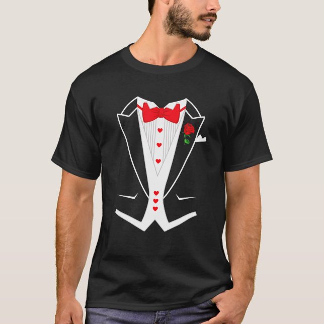 Funny Tuxedo med Red Bowtie Hearts Valentines day T Shirt (Framsida)