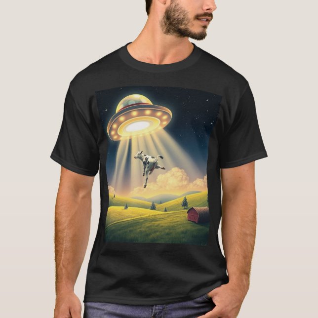 Funny UFO Cow Abduction T-Shirt (Framsida)