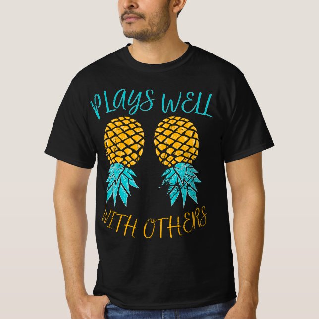 Funny Upside Down Pineapple graphic for swingers p T Shirt (Framsida)