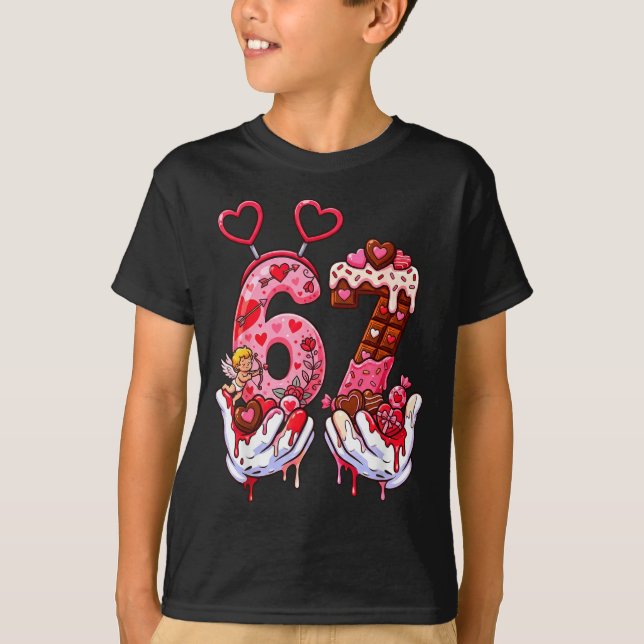 Funny Valentine's Day 67 Meme Hands Six Seven Cud  T Shirt (Framsida)