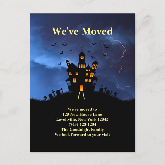 Funny Vi har flyttat Spooky Black Haunted House Vykort (Framsida)