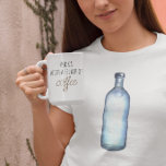 Funny Vodka Drinking Coffee Mugg Stänk<br><div class="desc">Den här designen har skapats genom digital grafik. Det kan vara personlig i området att tillhandahålla eller anpassa genom att klicka för att anpassa ytterligare alternativ och ändra namn, initialer eller ord. Du kan också ändra texten färg och stil eller ta bort texten för en bilddesign. Kontakta mig på colorflowcreations@gmail.com...</div>