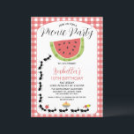 Funny Watermelon Ants Picnic Birthday-inbjudan Inbjudningar<br><div class="desc">Lustigt Watermelon Ants Picnic Birthday-inbjudan Linnfödelsedag med en stor vattenmelonbit,  myggor,  ett par mat och en röd bakgrund i mönster. Kan vara använda i vilken ålder som helst.</div>