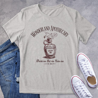 Funny Wonderland Apothecary Logotyp Bookish T Shirt