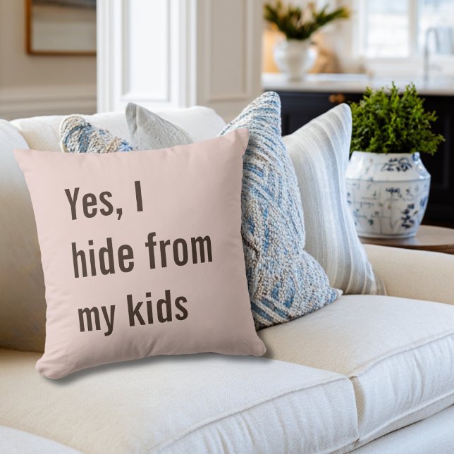 Funny Yes I Hide from Kids Mom Baby Shower Kudde (Skapare uppladdad)