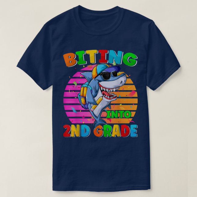 Funy Biting to Second Klass Back to school Shark T Shirt (Design framsida)