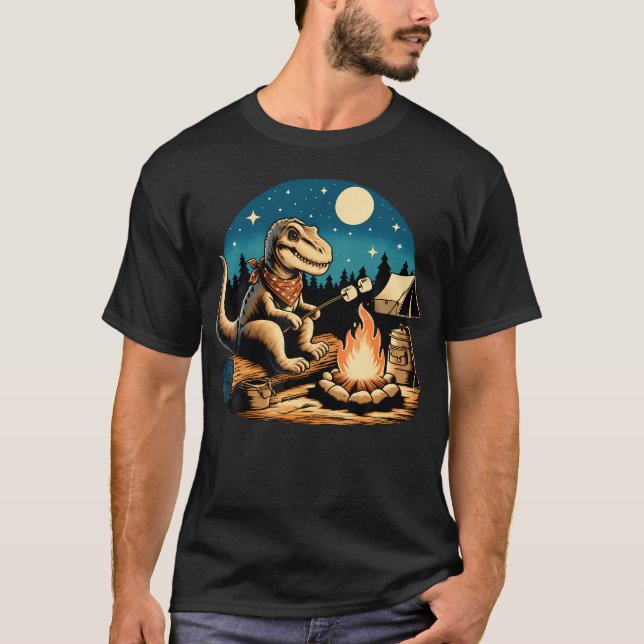Funy Campfire Dinosaur Roasting Marshmallow Camp T Shirt (Framsida)