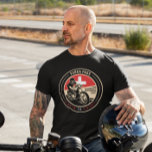 Furka Pass | Schweiz | Motorcykel T Shirt<br><div class="desc">Furka Pass gjort i en vintage,  en stil-emblem. Det är ett bergspass i berömden som finns längs Alpernorna i Schweiz.</div>