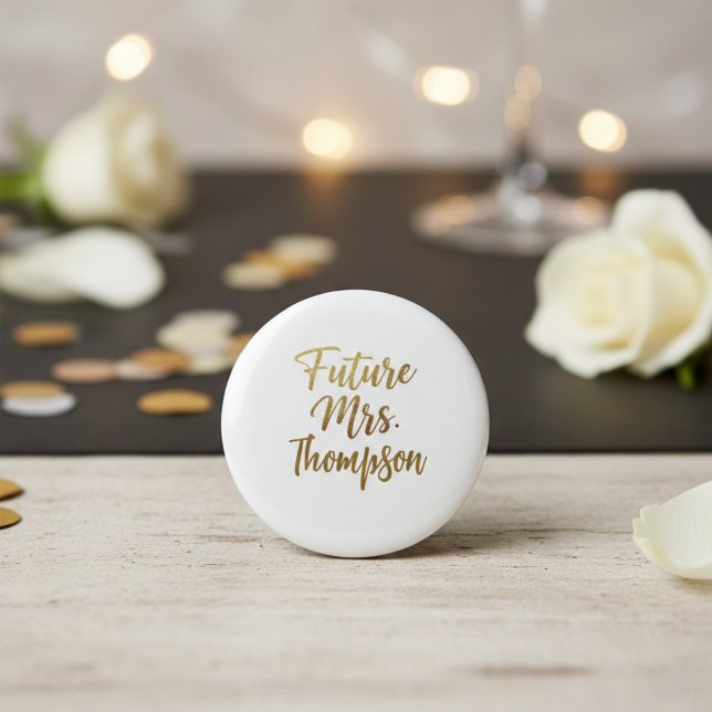Future Mrs Gold Script Button Pin Knapp (Skapare uppladdad)