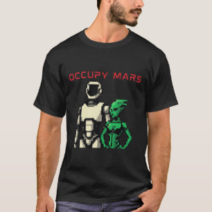 Futuristisk Humanoid Robot på en Främmande Planet T Shirt