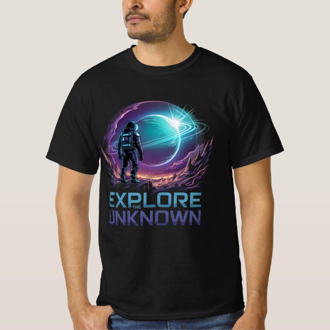 Futuristiska Astronaut - Sci-Fi Space Äventyr T Shirt (Framsida)
