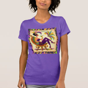 Futuristiskan Mardi Gras Martini Woman i mitten av T Shirt