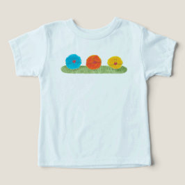 Fuzzy varelser som håller hjärtan t shirt