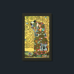 Fyllning (The Embrace) av Gustav Klimt Canvastryck<br><div class="desc">Fyllning (The Embrace) (1909) av Gustav Klimt. En vintage Viktorian Era Symbolism bra konst kärlek och romantik porträtt, med ett ungt par kramande. Stoclet Frieze är en serie av tre mosaiker som beställts för matsalen i Palais Stoclet i Brussells. Om konstnären: Gustav Klimt (1862-1918) var en österrikisk symbolmålare och en...</div>