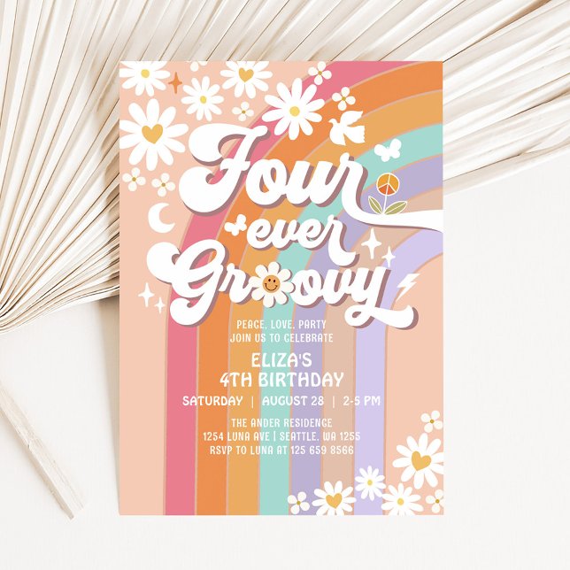 Fyra Alltid Groovy Daisy Rainbow Groovy 4-årsdag Inbjudningar (Skapare uppladdad)