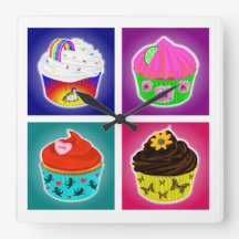 Fyra Cupcakes Fyrkantig Väggklocka