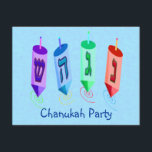 Fyra Dreidels inbjudningar<br><div class="desc">Visningnunna,  gimel,  hei och shin för fyra mångfärgad dreidels. Nes Gadol Hayah hycklar. En Chanukah design. Inbjudningar för anpassadeChanukah party--tillfoga och skräddarsy med din information.</div>