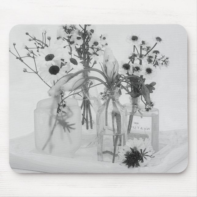 Fyra Flaskor och vita blommor Musmatta (Framsidan)