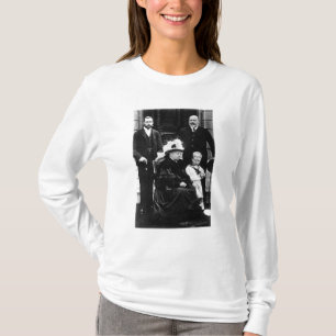 Fyra generationer av Victorianroyalty Tee Shirt