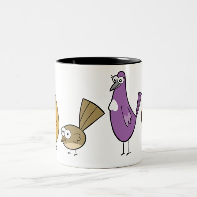 Fyra infödda nyazeeländska fåglar som dricker Två-Tonad mugg (Center)