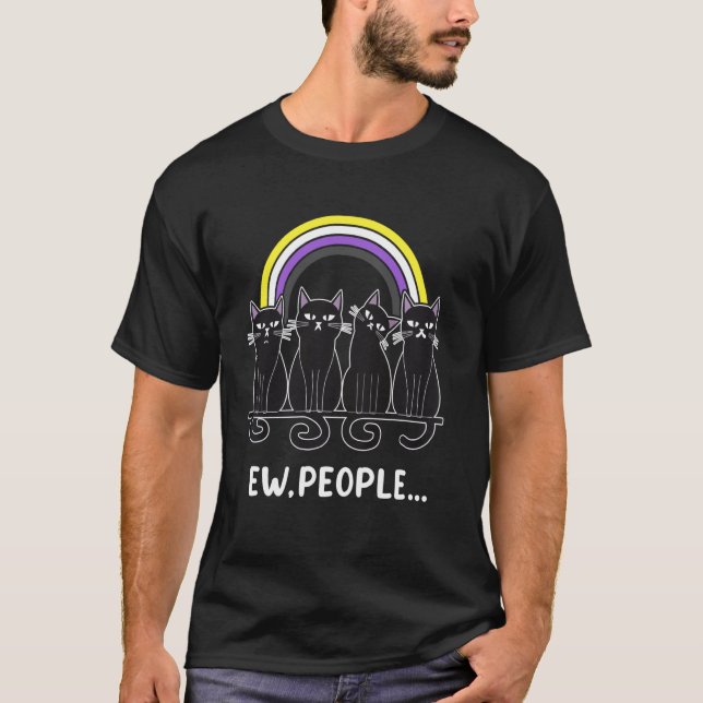 Fyra katters icke-binära stolthet Ew Människor Rol T Shirt (Framsida)