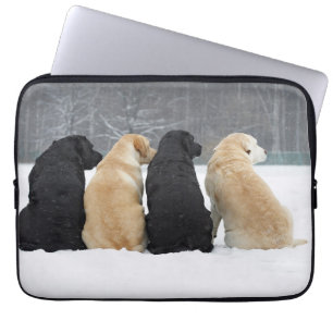 Fyra Labrador Hundar i Snö Laptop Fodral