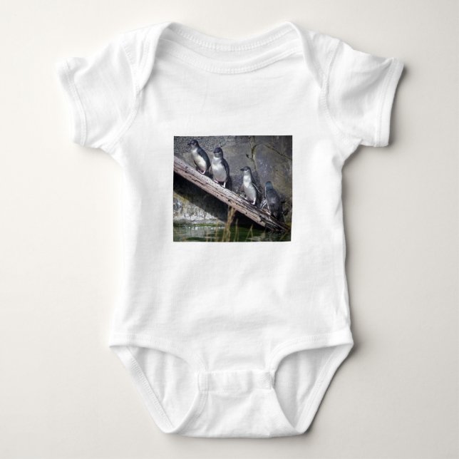 Fyra lite pingvin tee (Framsida)