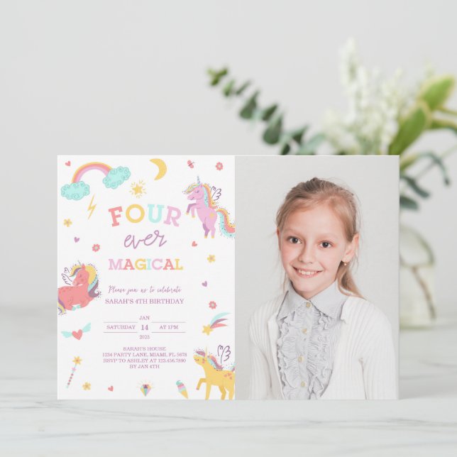 Fyra någonsin Magic Unicorn 4e födelsedagen Photo Inbjudningar (Stående Fram)