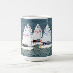 Fyra optimerade båtar kaffemugg